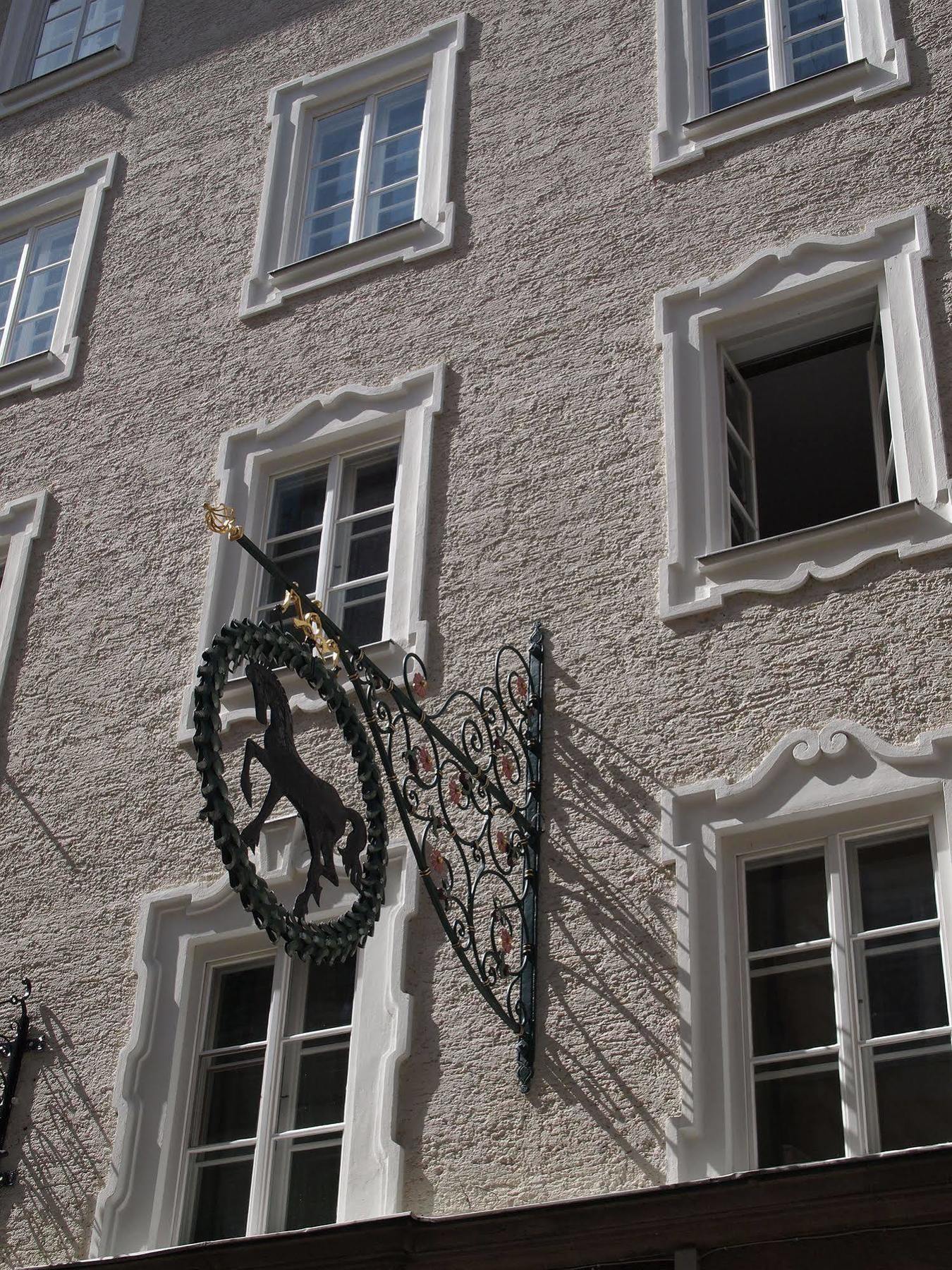 Schwarzes Roessl Szálloda Salzburg