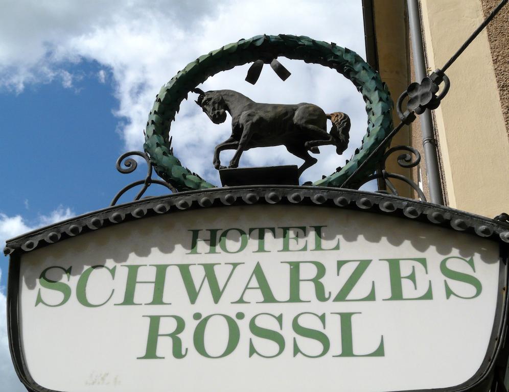Szálloda Schwarzes Roessl *